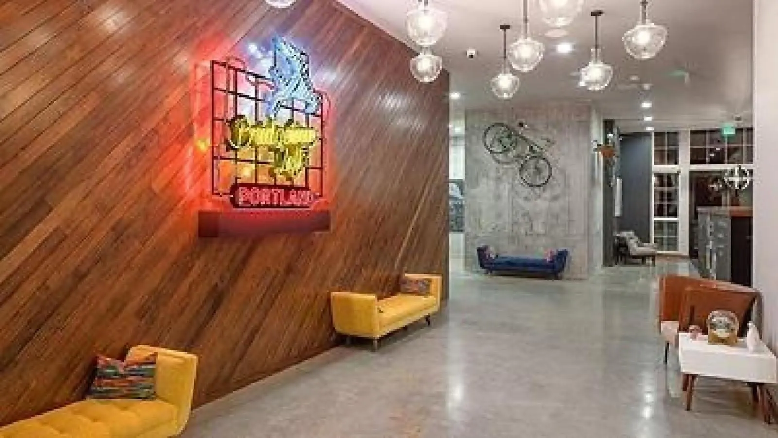 Landing Modern Apartment With Amazing Amenities Portland